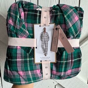 NWT Victoria's Secret Women’s Green Pink Plaid Flannel Long Pajama Set Size XS